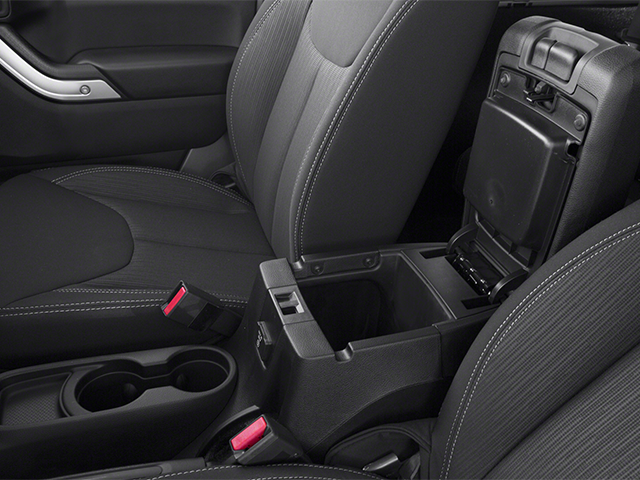 2014 Jeep Wrangler Rubicon photo 3