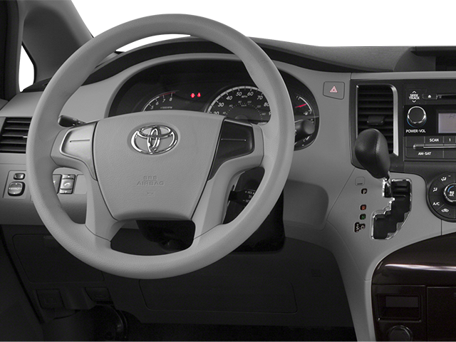 2014 Toyota Sienna LE 7 Passenger