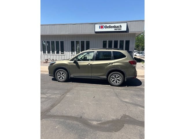 2024 Subaru Forester Premium