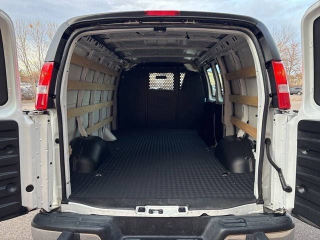 2024 Chevrolet Express 2500 Work Van Cargo