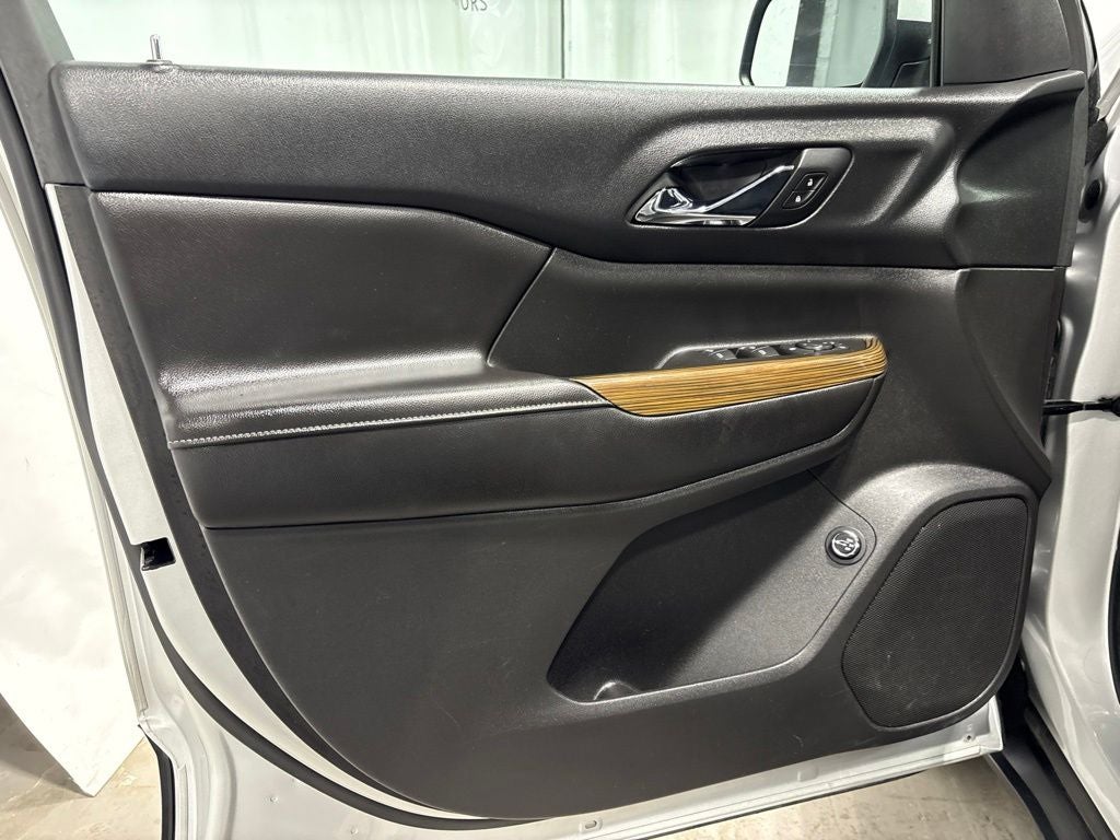 2018 GMC Acadia SLE-2