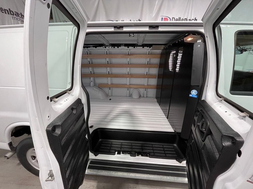2024 GMC Savana 2500 Work Van