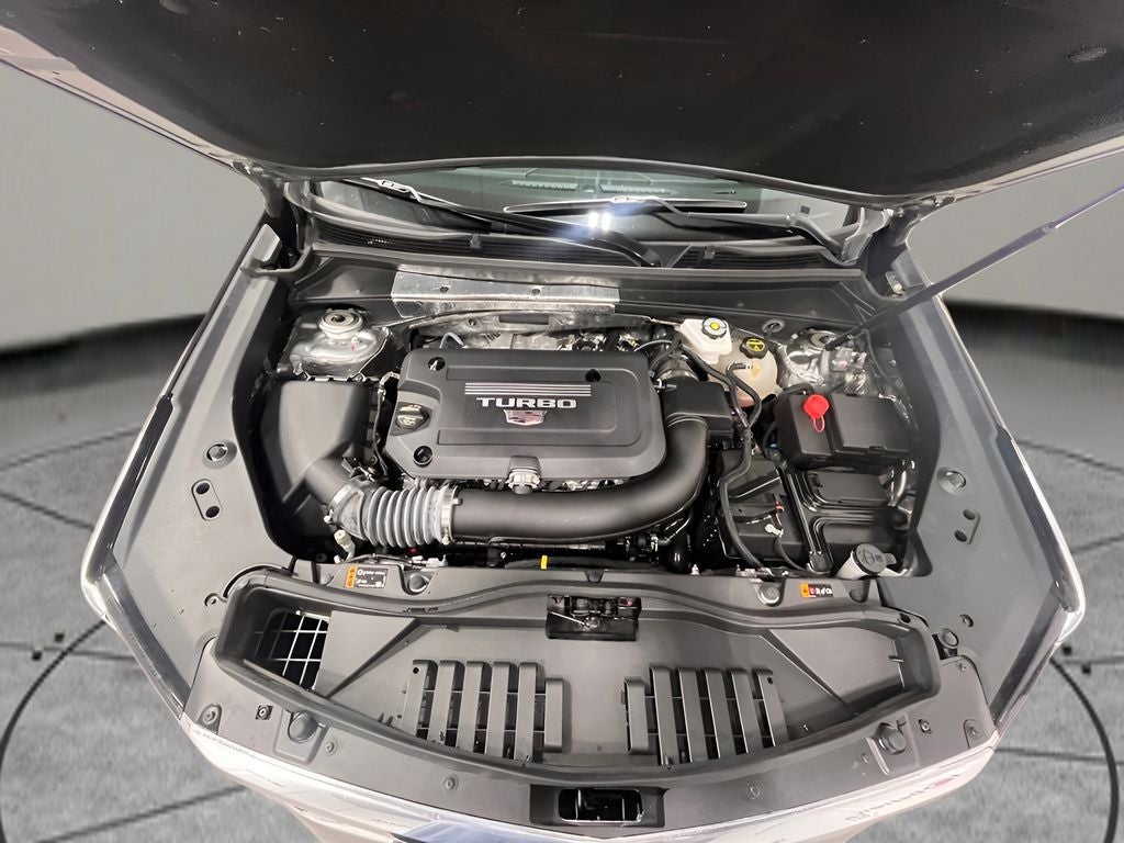2025 Cadillac XT4 Premium Luxury