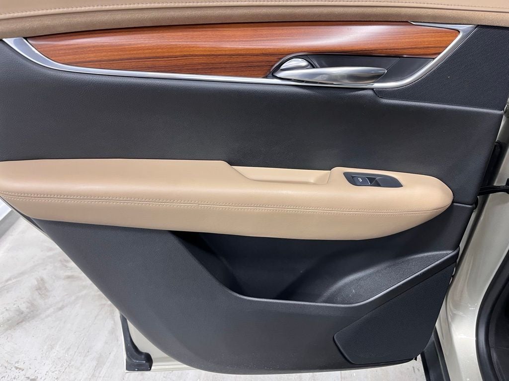 2017 Cadillac XT5 Platinum