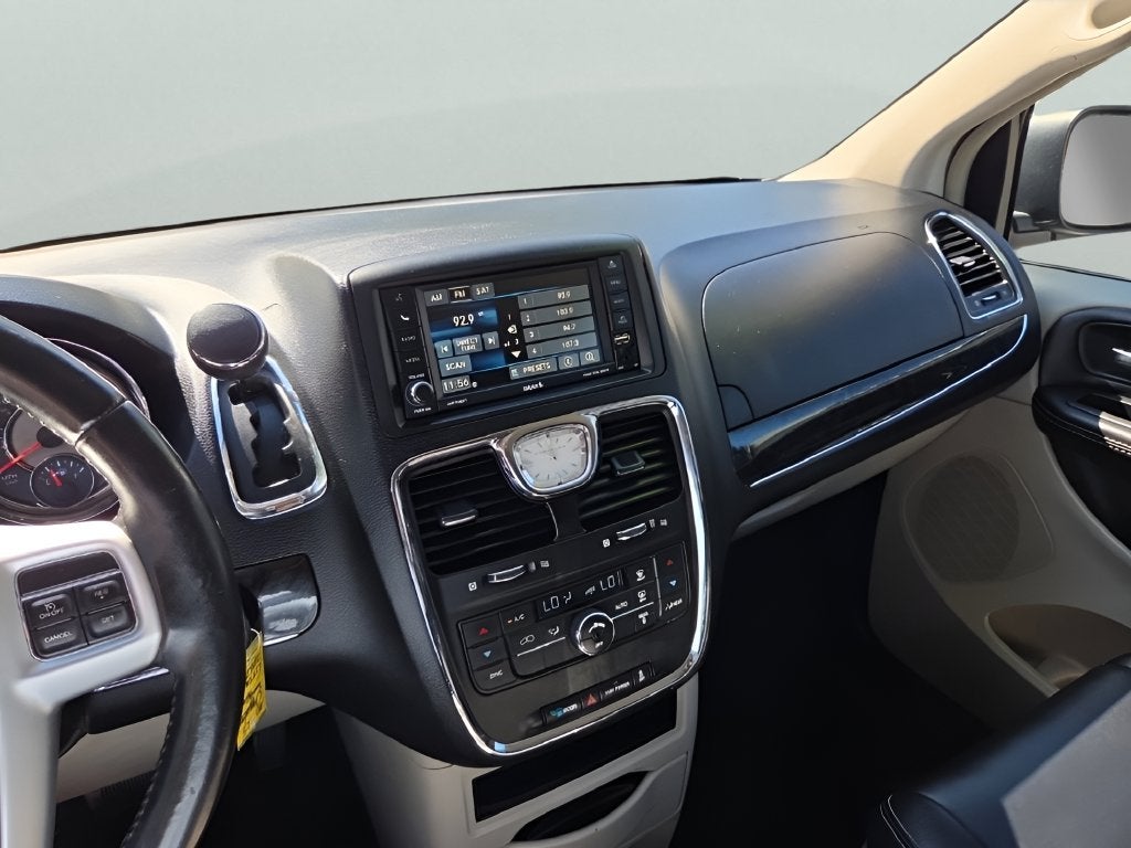 2015 Chrysler Town & Country Touring