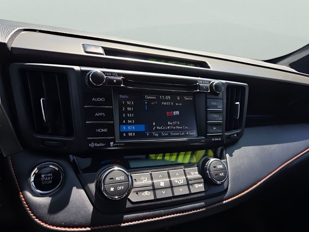 2017 Toyota RAV4 SE