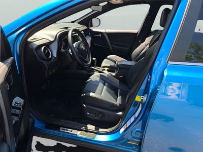 2017 Toyota RAV4 SE