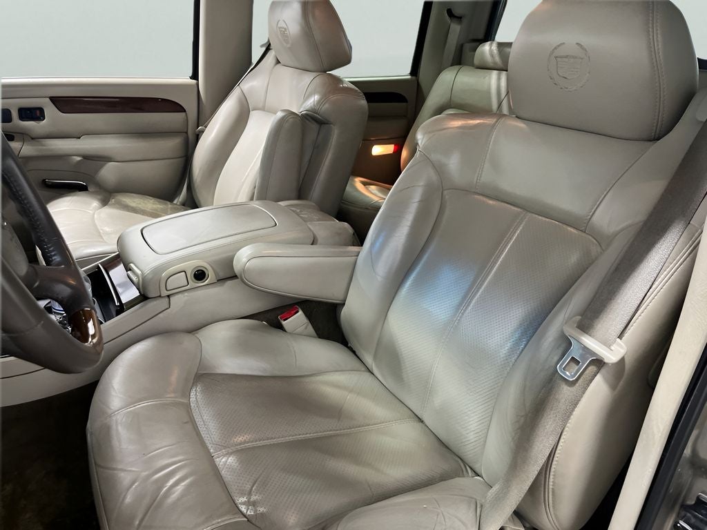 2002 Cadillac Escalade EXT Base
