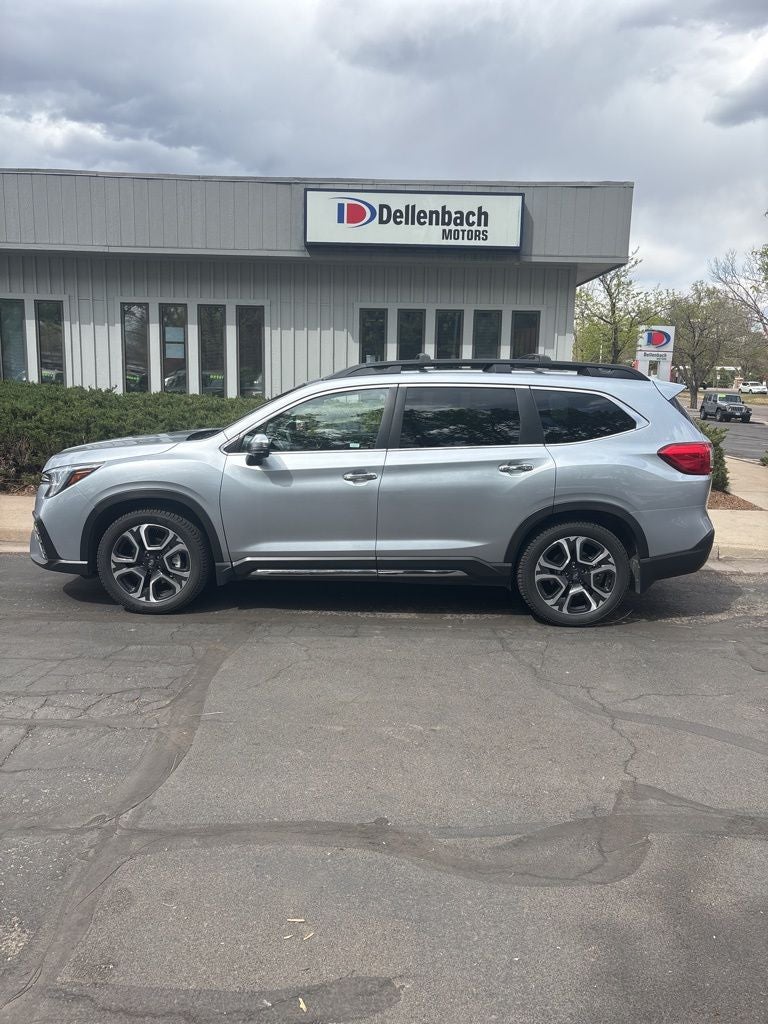 2023 Subaru Ascent Touring's photo