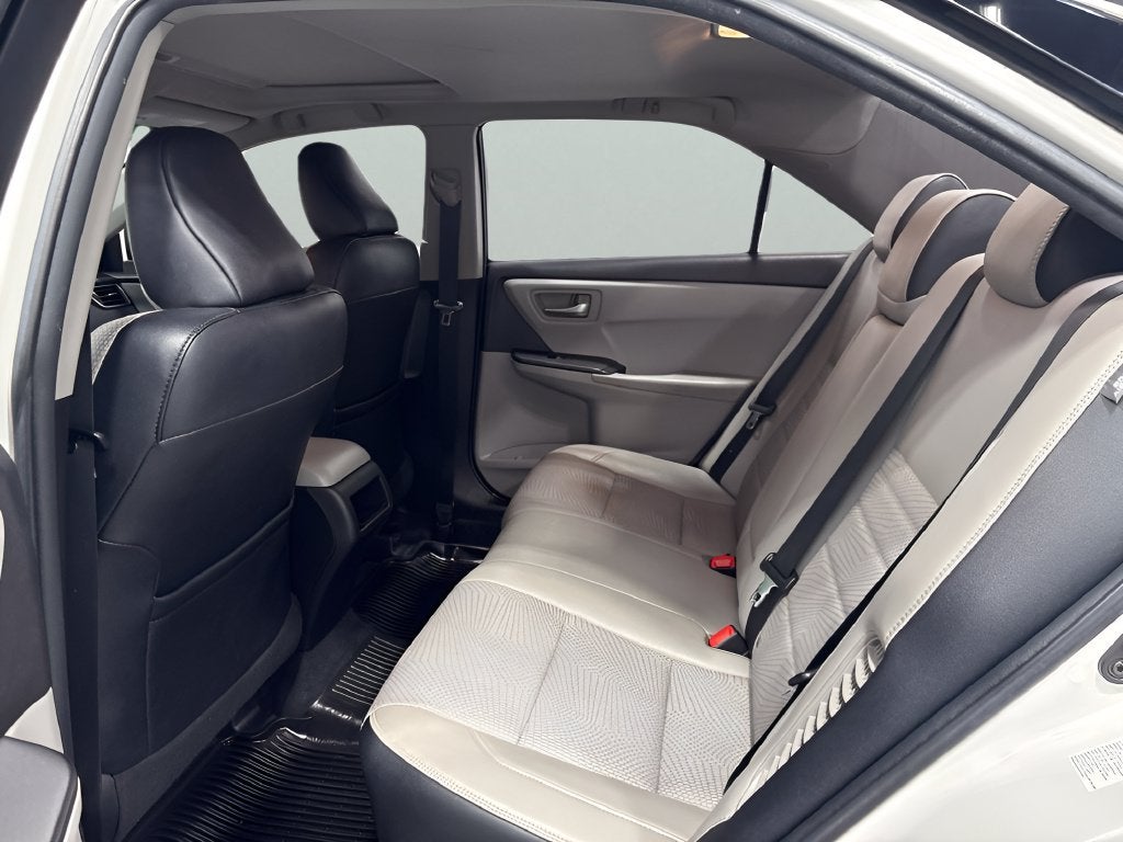 2016 Toyota Camry Hybrid SE