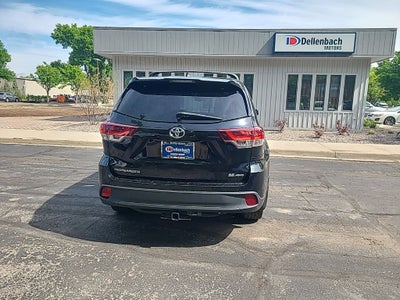 2019 Toyota Highlander SE