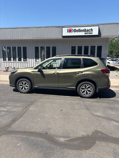 2024 Subaru Forester Premium