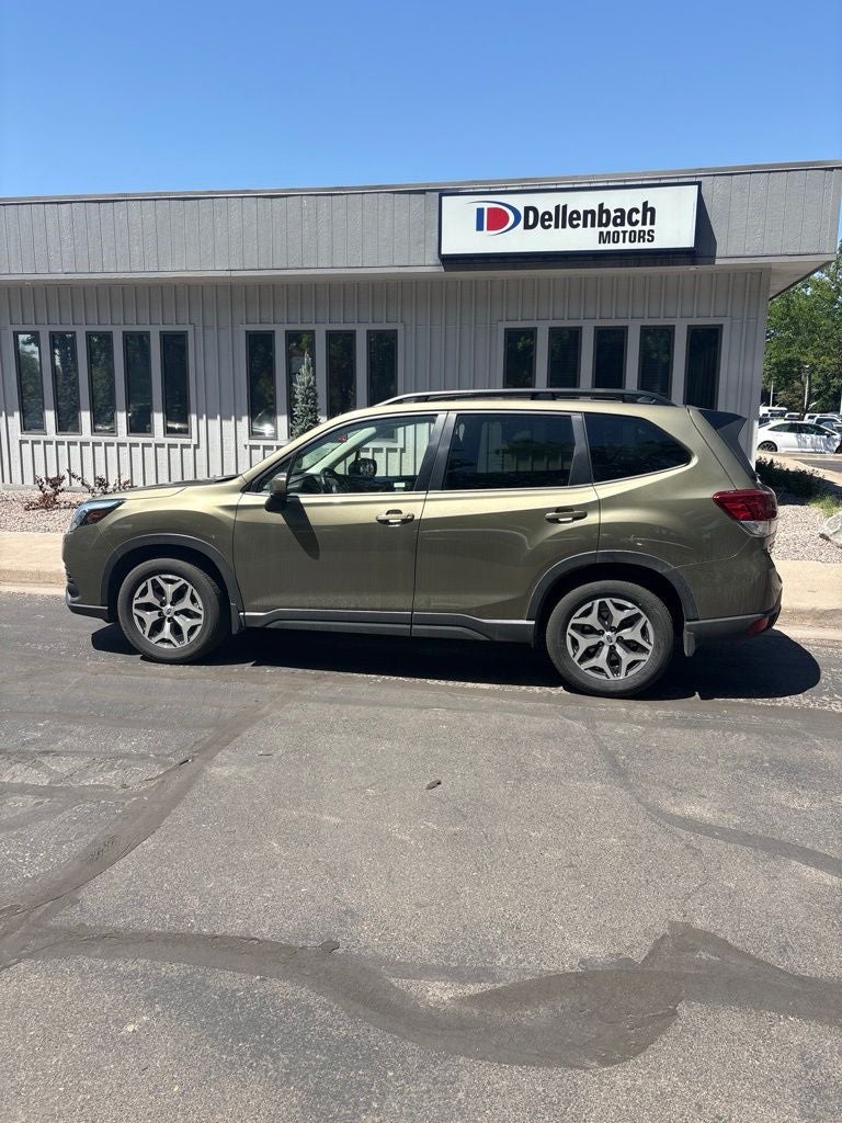2024 Subaru Forester Premium