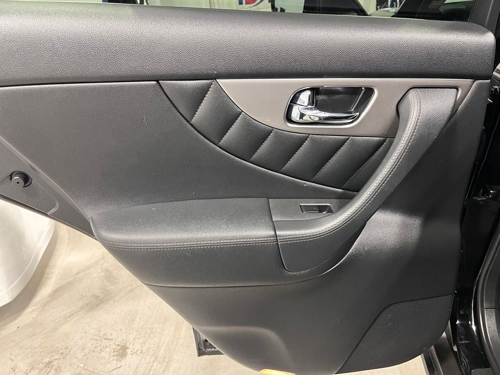 2013 INFINITI FX37 Base