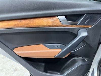 2022 Audi Q5 45 S line Premium quattro